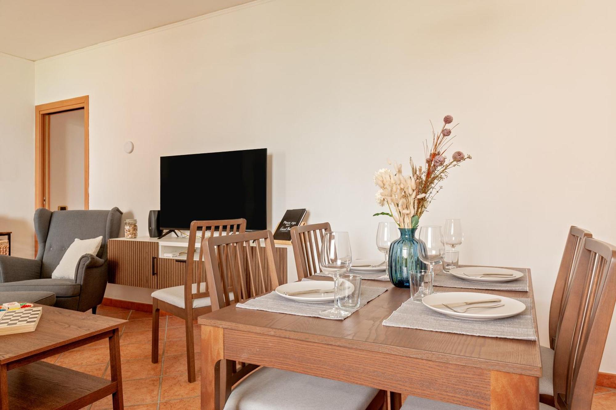 Cozy Retreat In Coastal Livorno Apartment Bagian luar foto