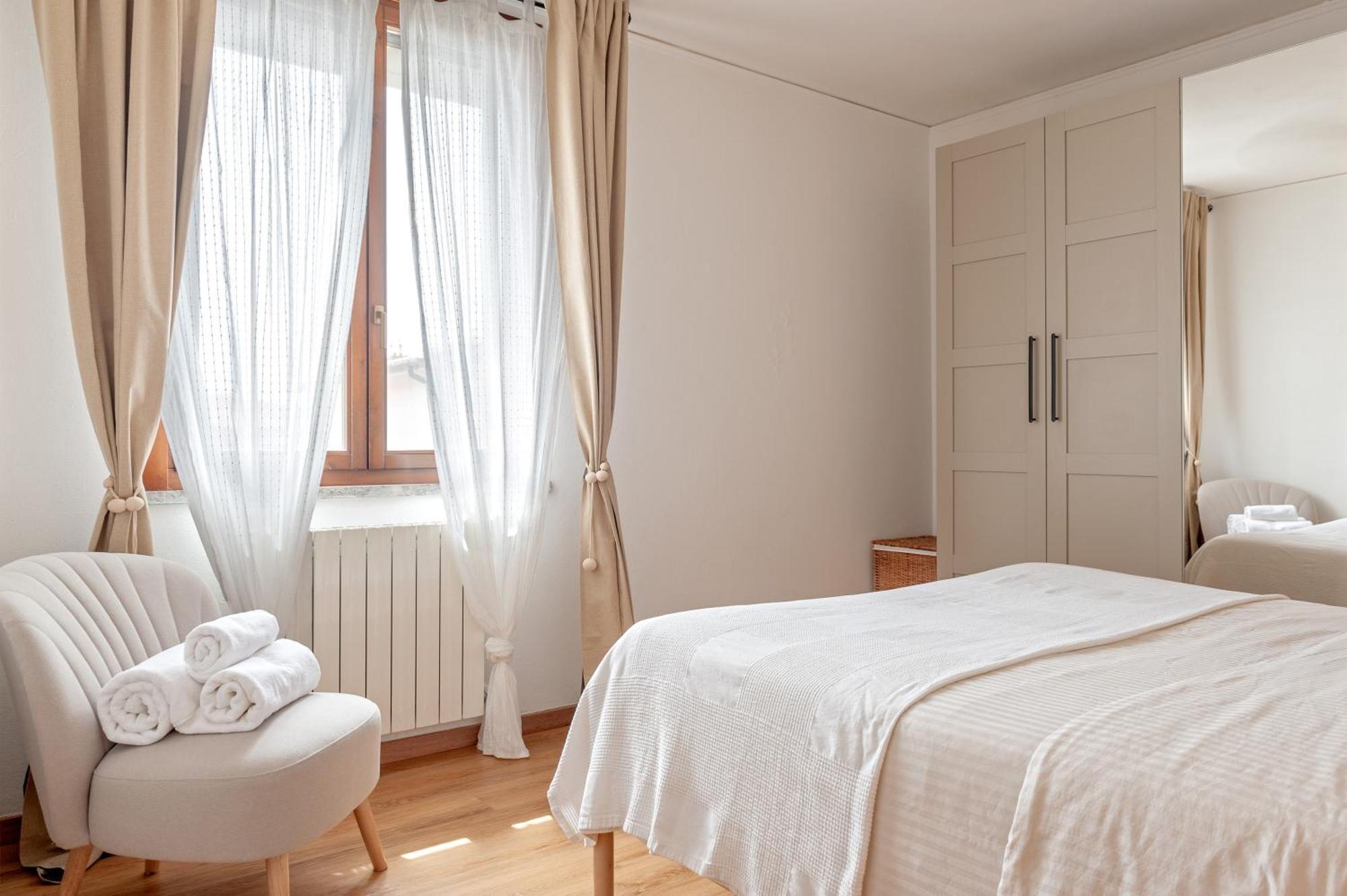 Cozy Retreat In Coastal Livorno Apartment Bagian luar foto