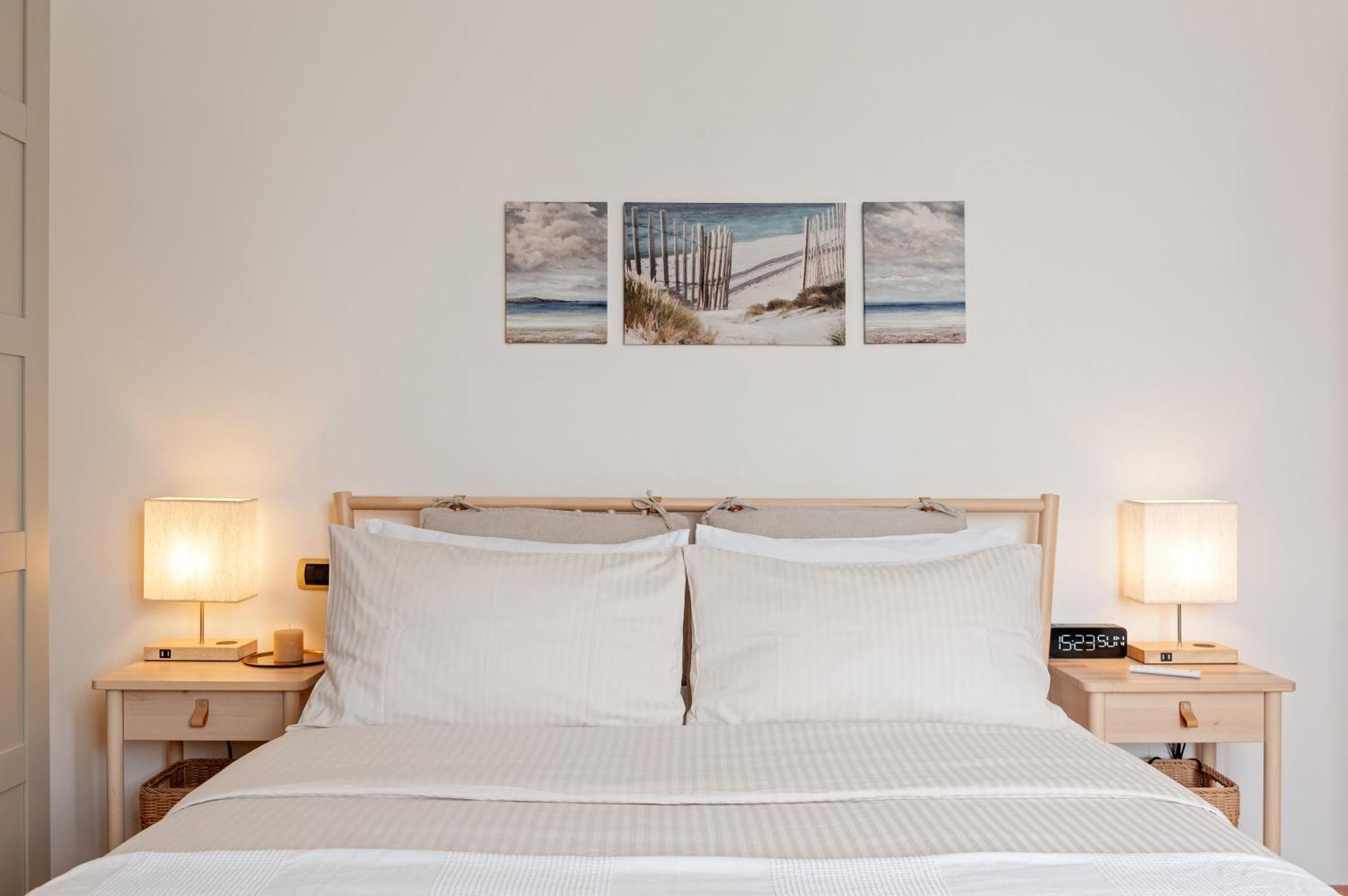 Cozy Retreat In Coastal Livorno Apartment Bagian luar foto